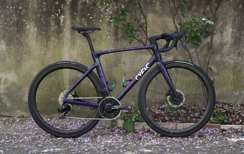 Miniature pour Vélos sur mesure Made in France : Le savoir-faire CYFAC